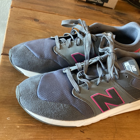 New Balance 009 sneakers with suede M11 - Picture 2 of 6